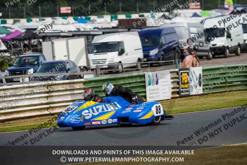 Vintage motorcycle club;eventdigitalimages;mallory park;mallory park trackday photographs;no limits trackdays;peter wileman photography;trackday digital images;trackday photos;vmcc festival 1000 bikes photographs